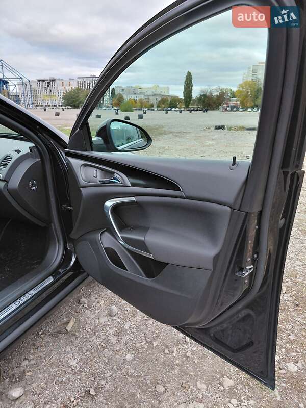 Універсал Opel Insignia 2014 в Харкові