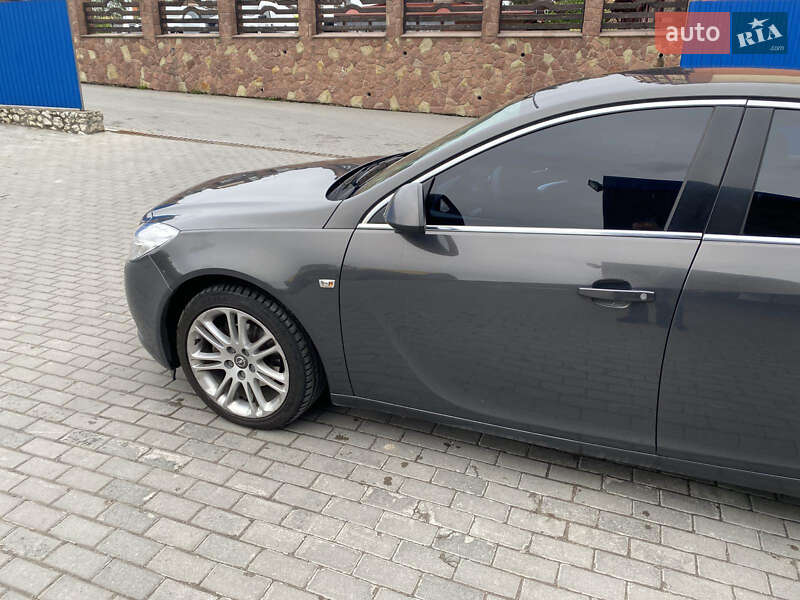 Ліфтбек Opel Insignia 2012 в Тернополі