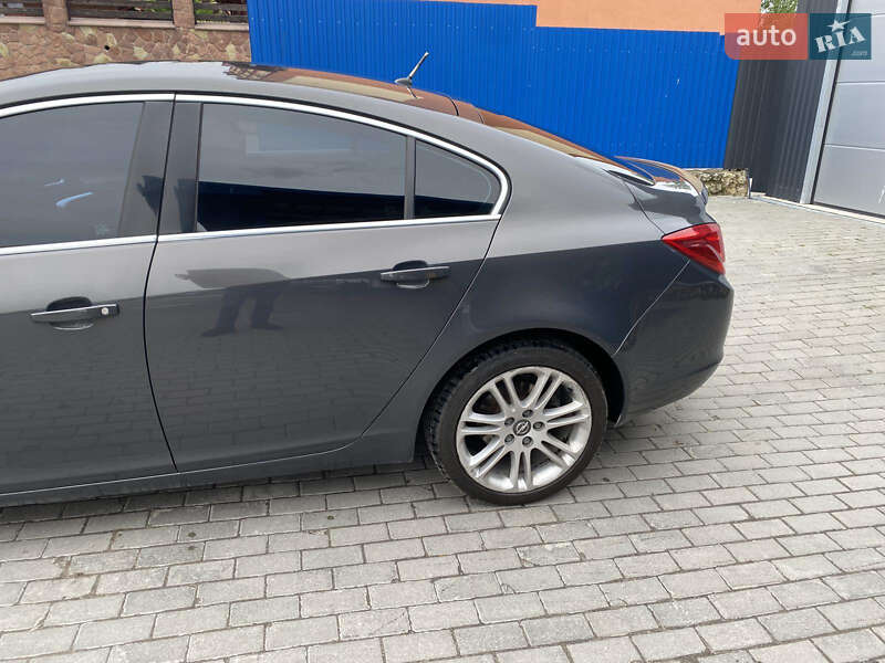Ліфтбек Opel Insignia 2012 в Тернополі