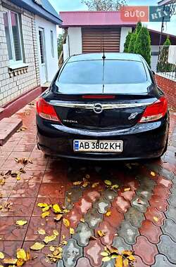 Седан Opel Insignia 2009 в 