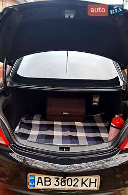 Седан Opel Insignia 2009 в 