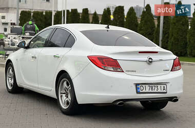Седан Opel Insignia 2011 в 