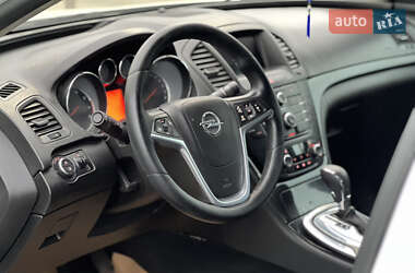 Седан Opel Insignia 2011 в 