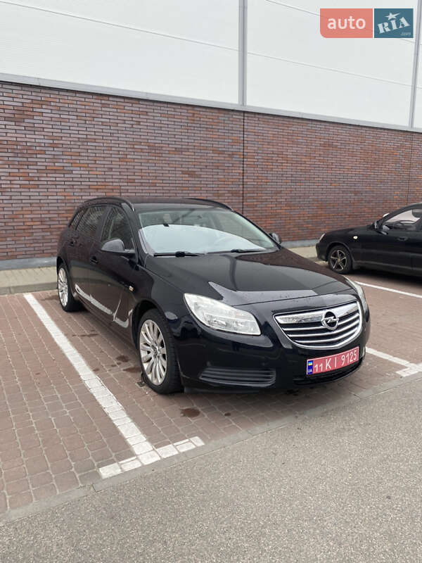 Универсал Opel Insignia 2009 в Умани