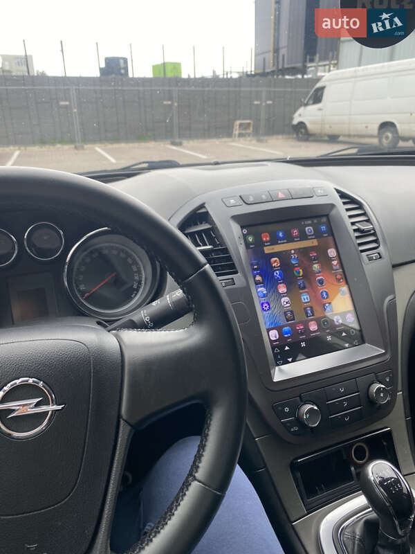 Универсал Opel Insignia 2009 в Умани