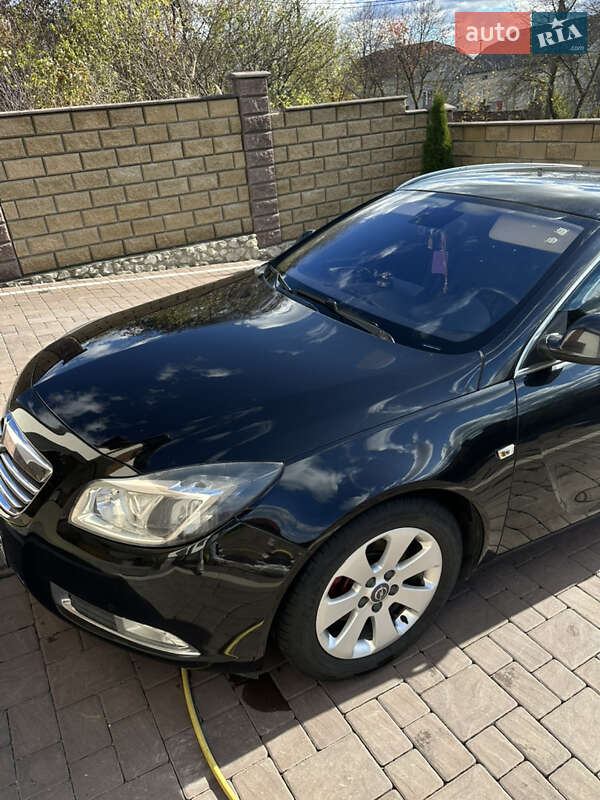Універсал Opel Insignia 2011 в Тернополі