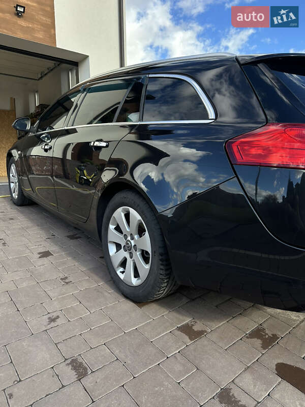 Універсал Opel Insignia 2011 в Тернополі