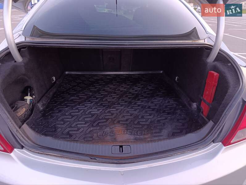 Седан Opel Insignia 2010 в Кам'янець-Подільському