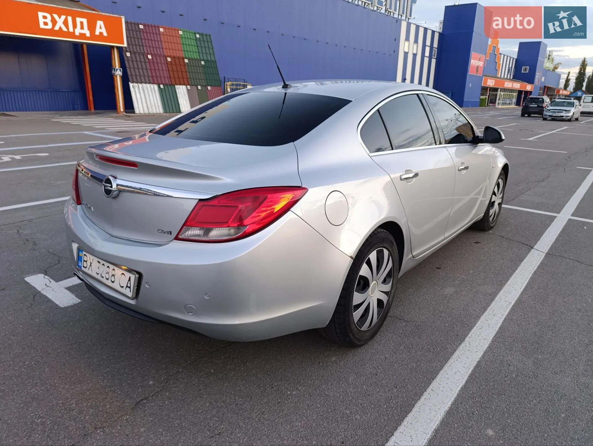 2010 Opel Insignia - мініатюра 16