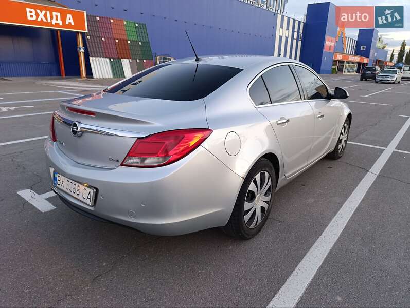 Седан Opel Insignia 2010 в Кам'янець-Подільському