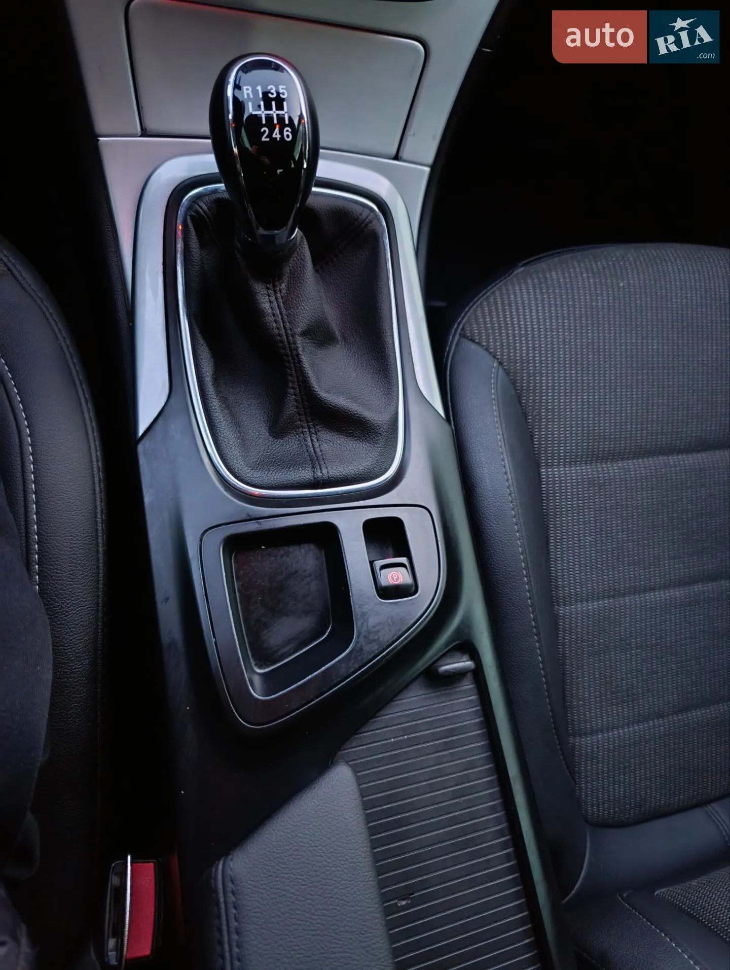 2010 Opel Insignia - мініатюра 21