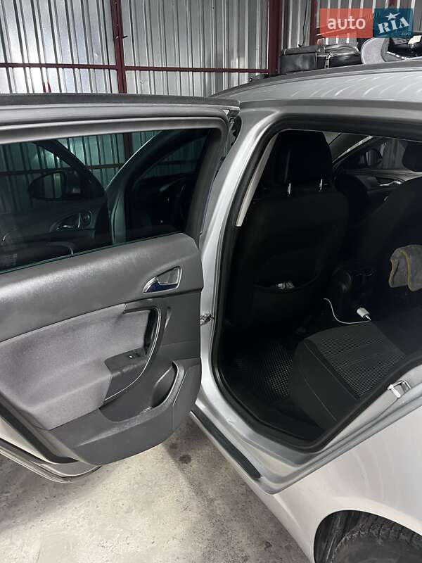 Універсал Opel Insignia 2010 в Черкасах