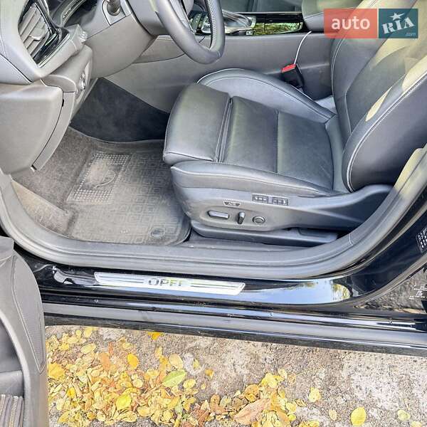 Лифтбек Opel Insignia 2018 в Киеве