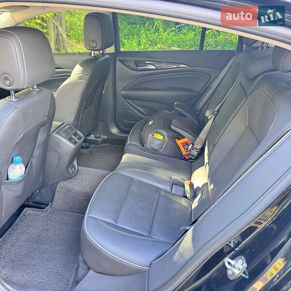 Лифтбек Opel Insignia 2018 в Киеве