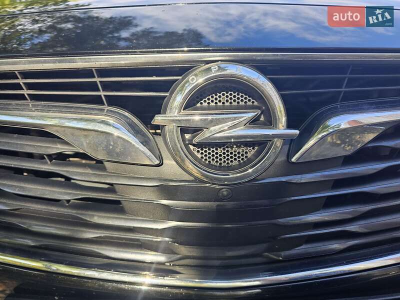 Лифтбек Opel Insignia 2018 в Киеве