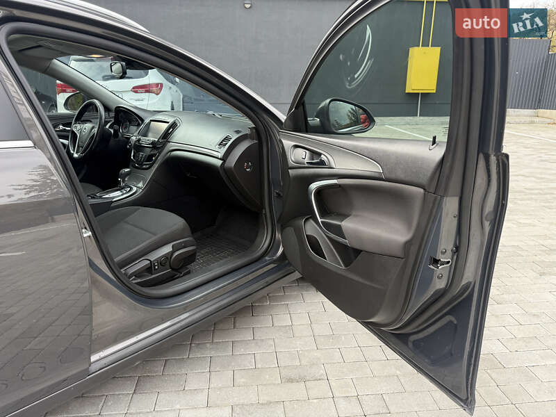 Універсал Opel Insignia 2015 в Кременці