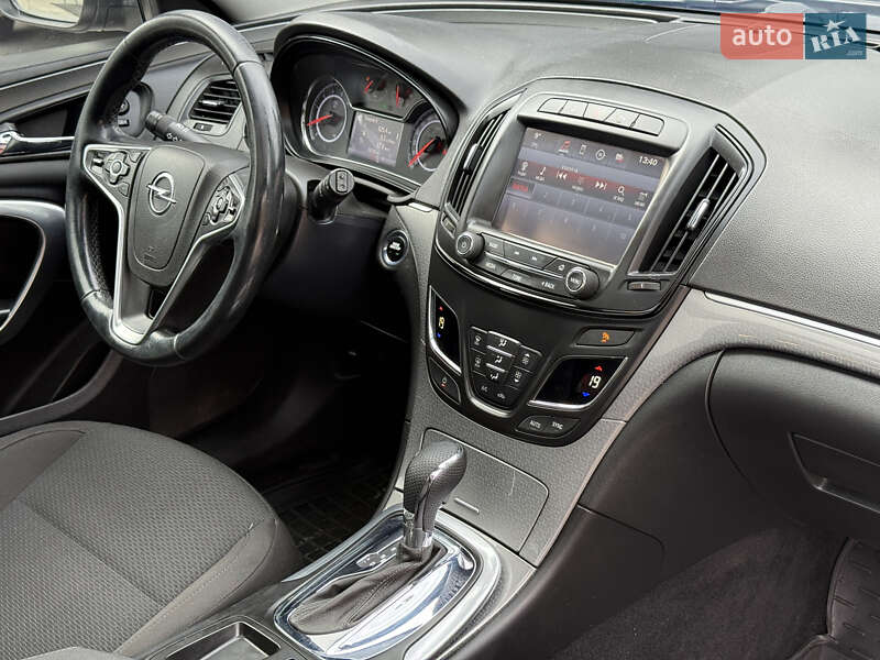 Універсал Opel Insignia 2015 в Кременці