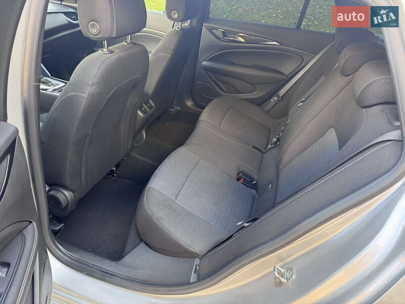 Универсал Opel Insignia 2022 в Черновцах
