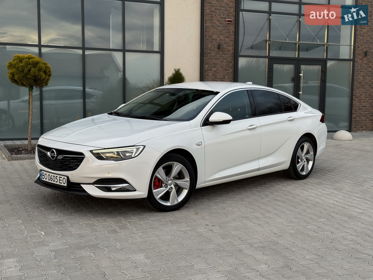 2017 Opel Insignia - мініатюра 16