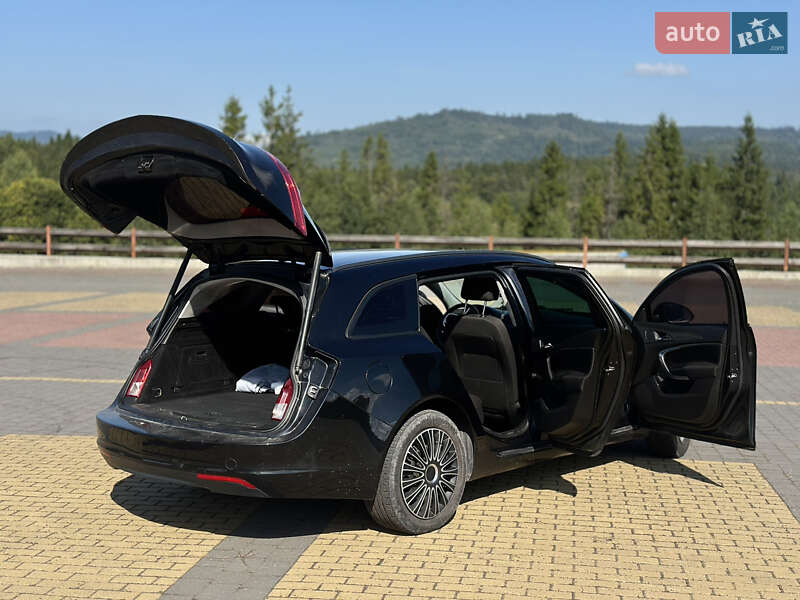 Універсал Opel Insignia 2013 в Сколе