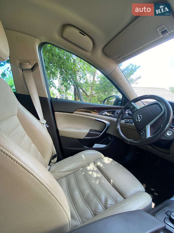 Универсал Opel Insignia 2011 в Золочеве