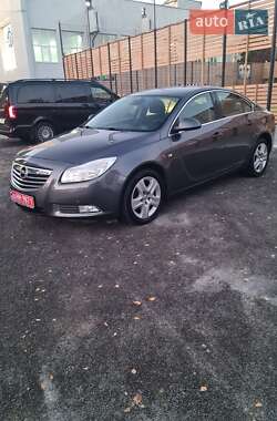 Седан Opel Insignia 2009 в Луцке