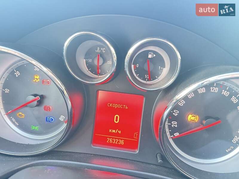 Лифтбек Opel Insignia 2010 в Кривом Роге фото 14 Лифтбек Opel Insignia 2010 в Кривом Роге