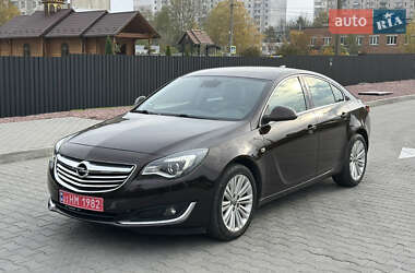 Седан Opel Insignia 2016 в Хмельницком