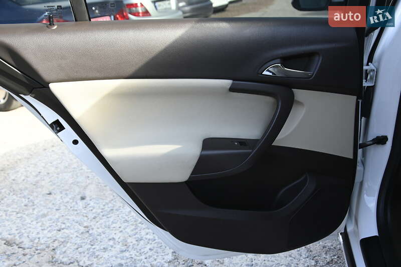 Седан Opel Insignia 2009 в Бердичеве