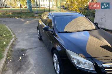 Універсал Opel Insignia 2009 в Києві