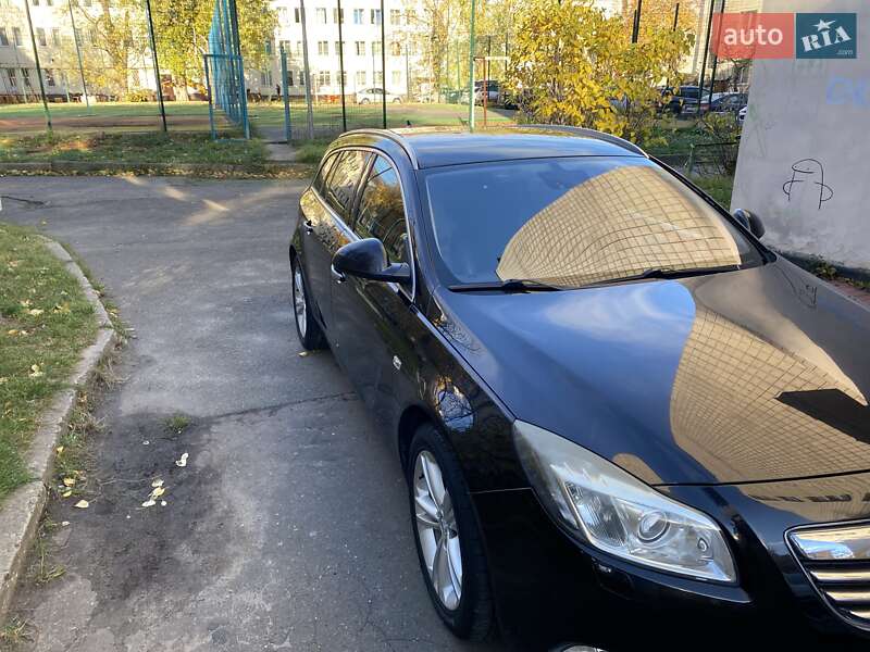 Универсал Opel Insignia 2009 в Киеве