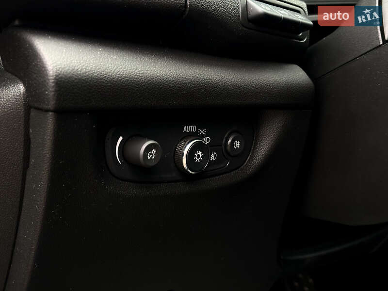 Универсал Opel Insignia 2021 в Киеве фото 23 Универсал Opel Insignia 2021 в Киеве