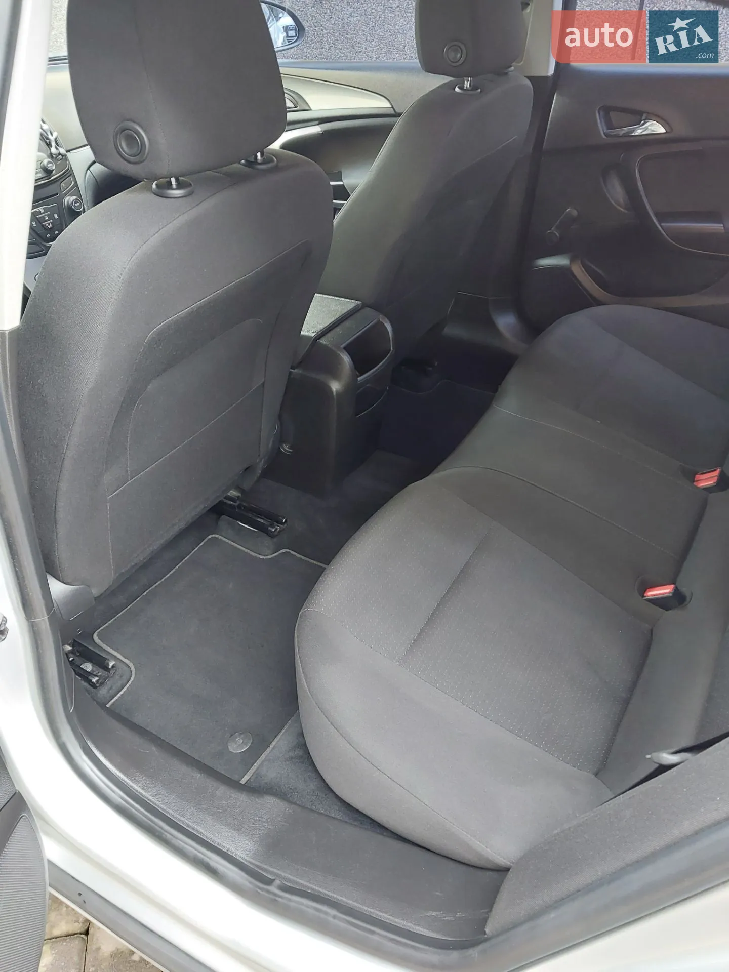 2016 Opel Insignia - мініатюра 12