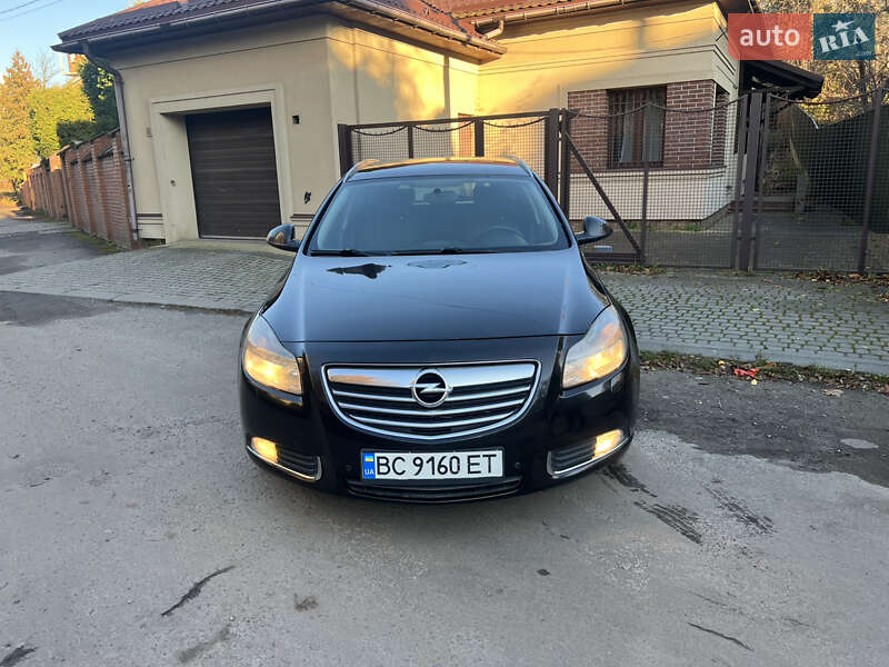 Универсал Opel Insignia 2012 в Львове