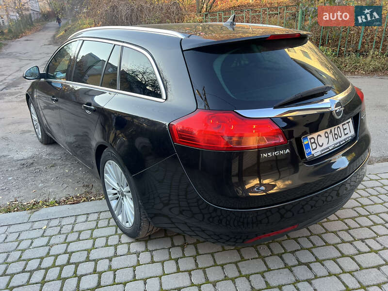 Универсал Opel Insignia 2012 в Львове