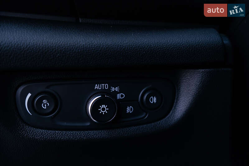 Лифтбек Opel Insignia 2019 в Тернополе