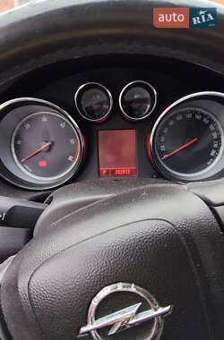 Універсал Opel Insignia 2011 в Чернігові