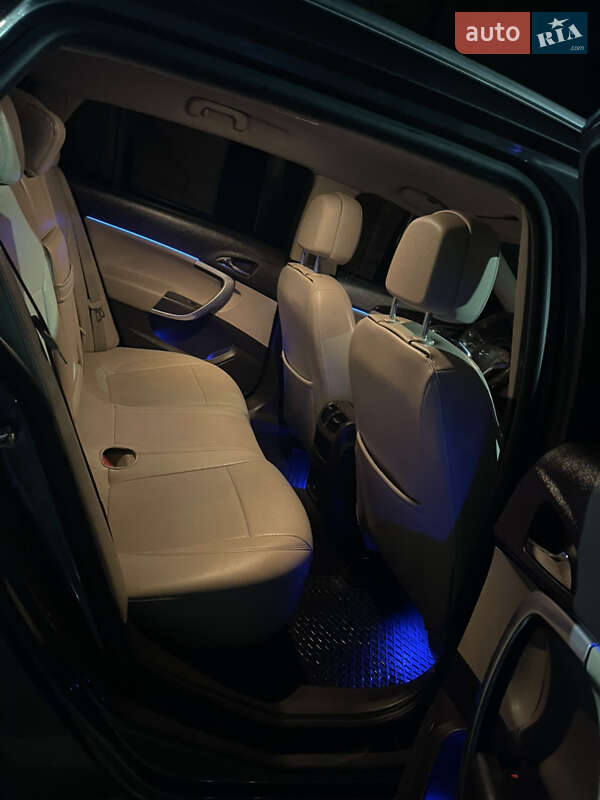 Универсал Opel Insignia 2011 в Ужгороде