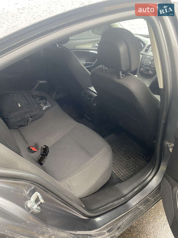 Седан Opel Insignia 2010 в Херсоне