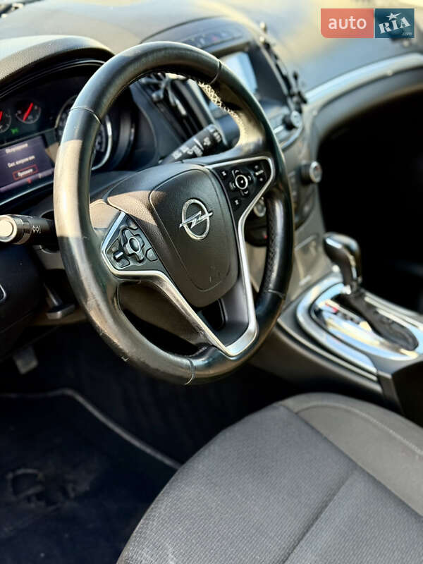 Универсал Opel Insignia 2016 в Новояворовске
