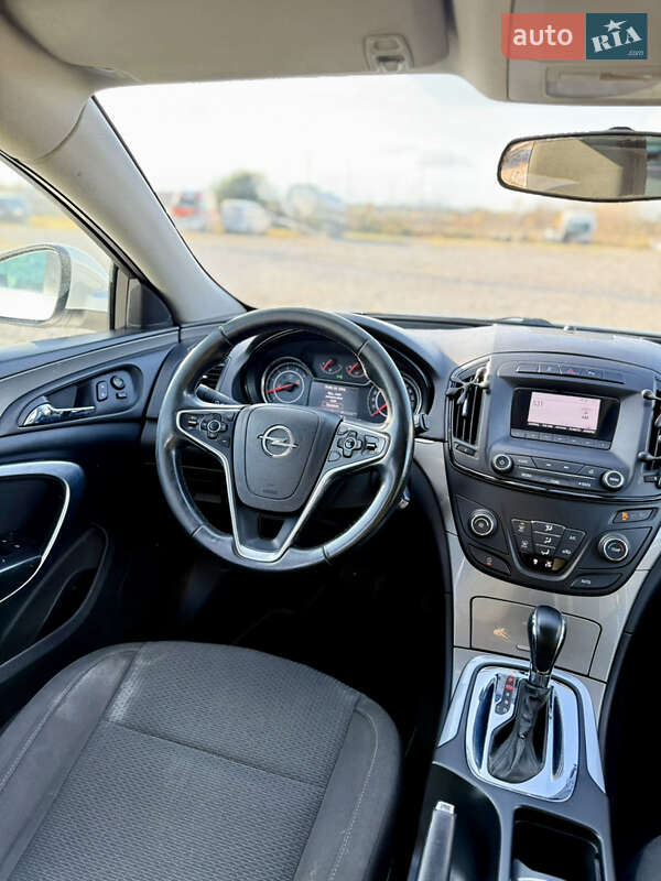 Универсал Opel Insignia 2016 в Новояворовске
