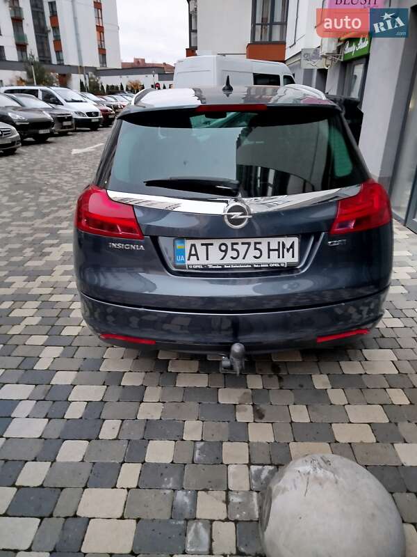 Универсал Opel Insignia 2011 в Ивано-Франковске