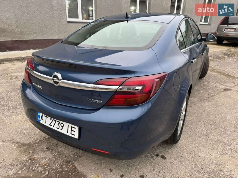 Седан Opel Insignia 2015 в Івано-Франківську
