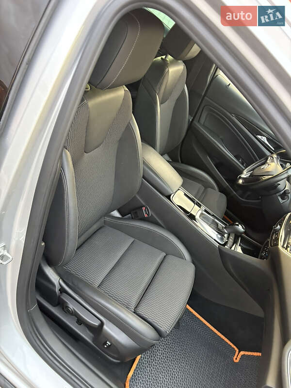 Универсал Opel Insignia 2018 в Бережанах