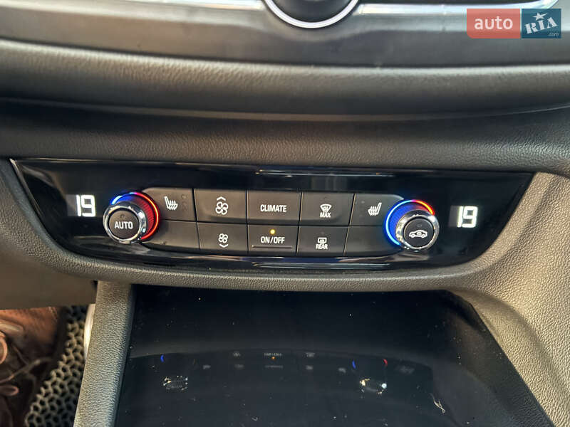 Универсал Opel Insignia 2018 в Бережанах