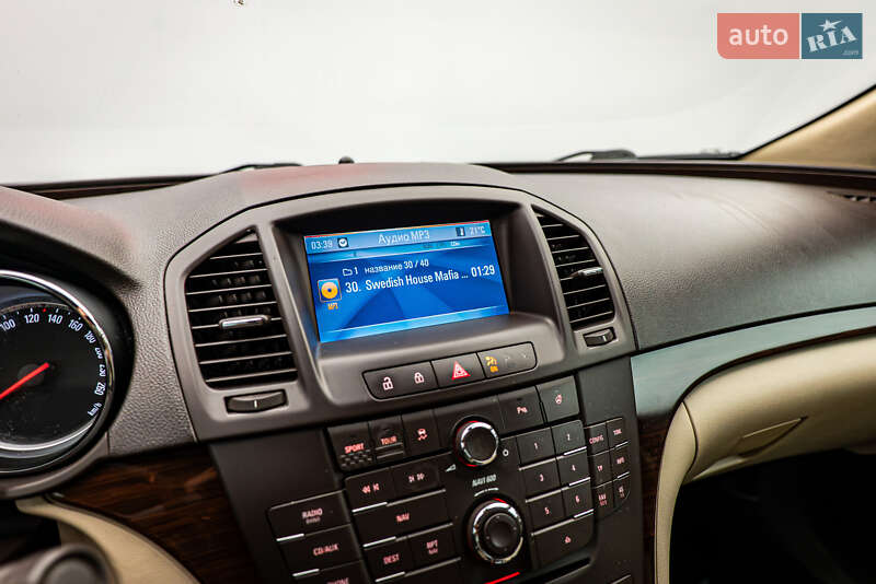 Седан Opel Insignia 2013 в Киеве