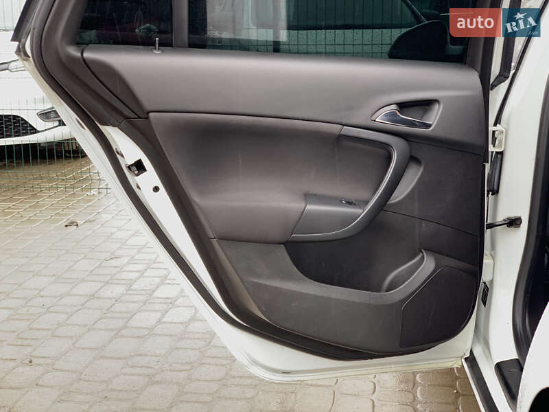 Універсал Opel Insignia 2014 в Бердичеві