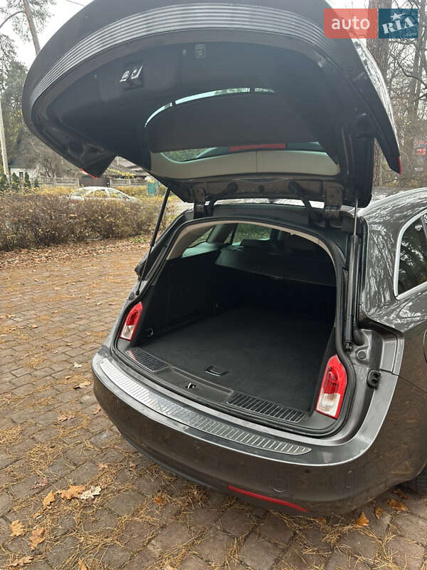 Универсал Opel Insignia 2011 в Ирпене