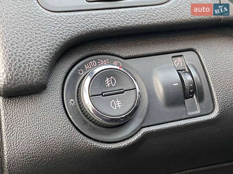 Универсал Opel Insignia 2009 в Киеве фото 24 Универсал Opel Insignia 2009 в Киеве