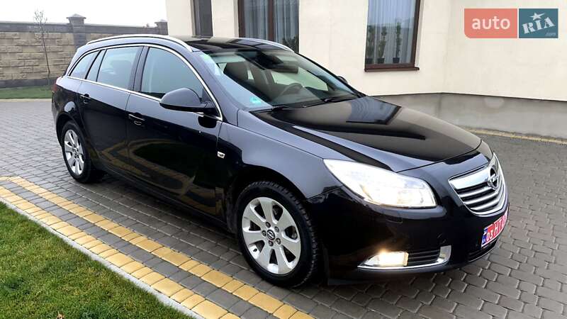Універсал Opel Insignia 2010 в Луцьку